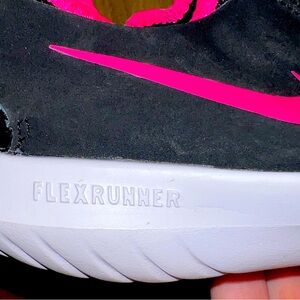 Girls Nike flex runner